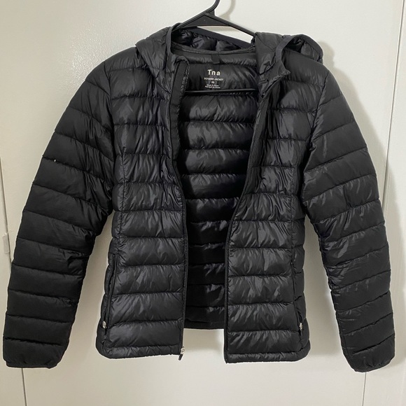 Aritzia TNA Botanie Goose Down Puffer coat - Picture 1 of 3
